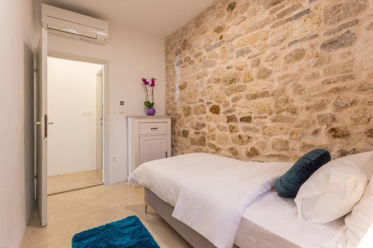Lola - Zf Hvar Apartment