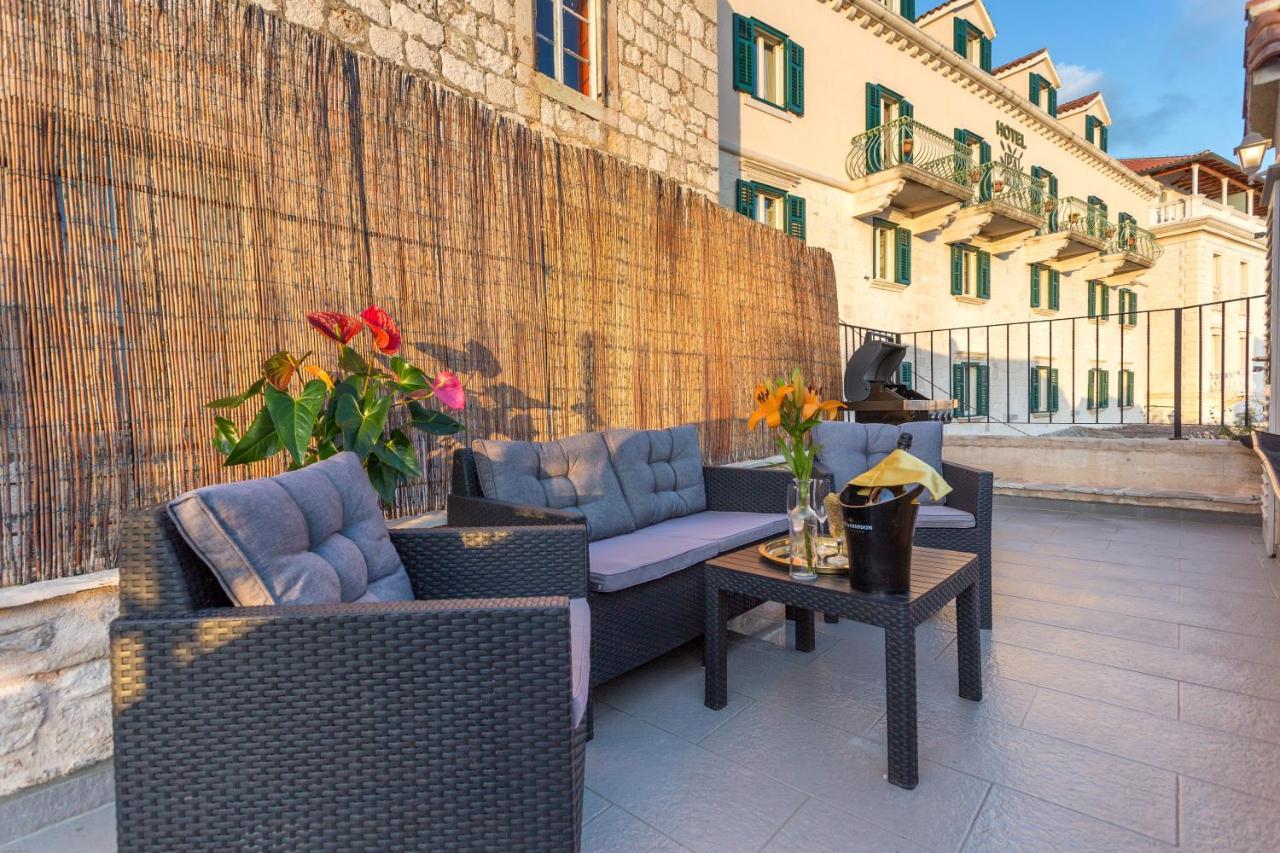 Lola - Zf Hvar Apartment